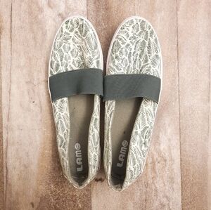LAMO Green Palm Leaf Slip Ons 10